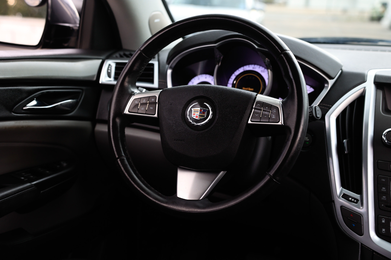 Cadillac SRX Base 2011 Cadillac SRX Base 2011