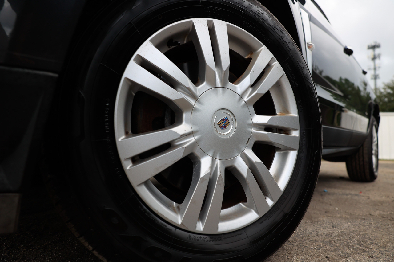 Cadillac SRX Base 2011 Cadillac SRX Base 2011