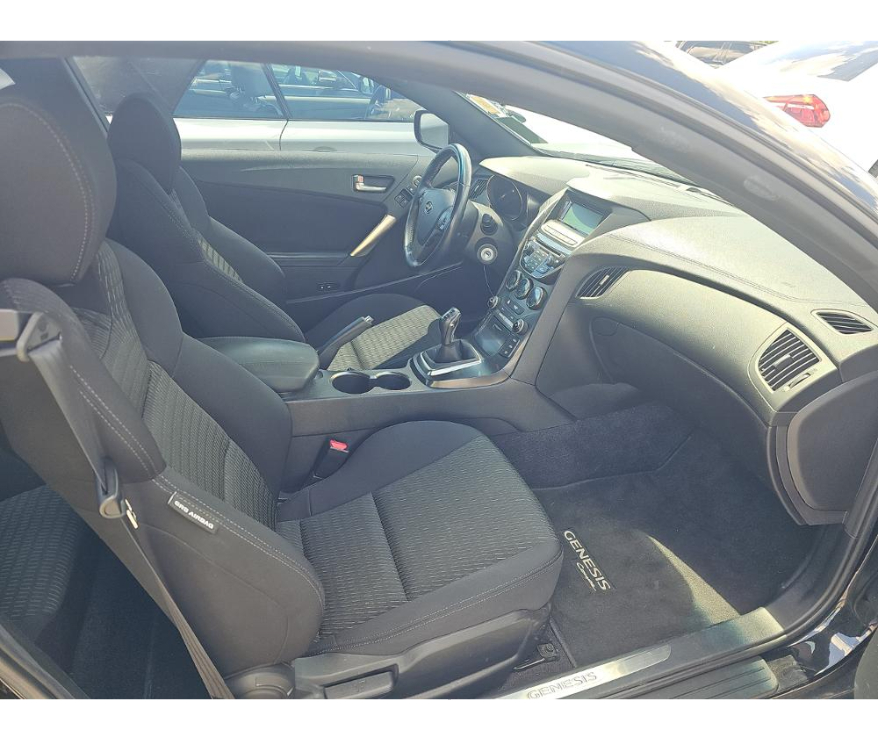 2013 Hyundai Genesis Coupe 2.0T photo 8