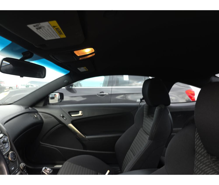2013 Hyundai Genesis Coupe 2.0T photo 13