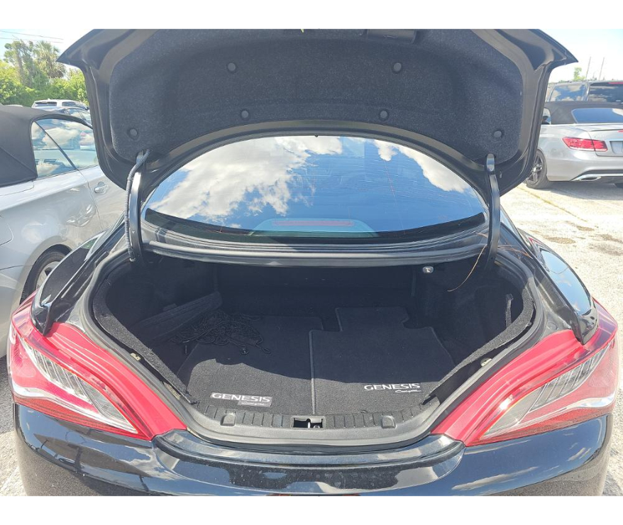 2013 Hyundai Genesis Coupe 2.0T photo 14