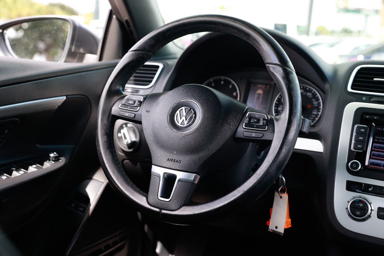 Volkswagen Eos  2013 Volkswagen Eos  2013