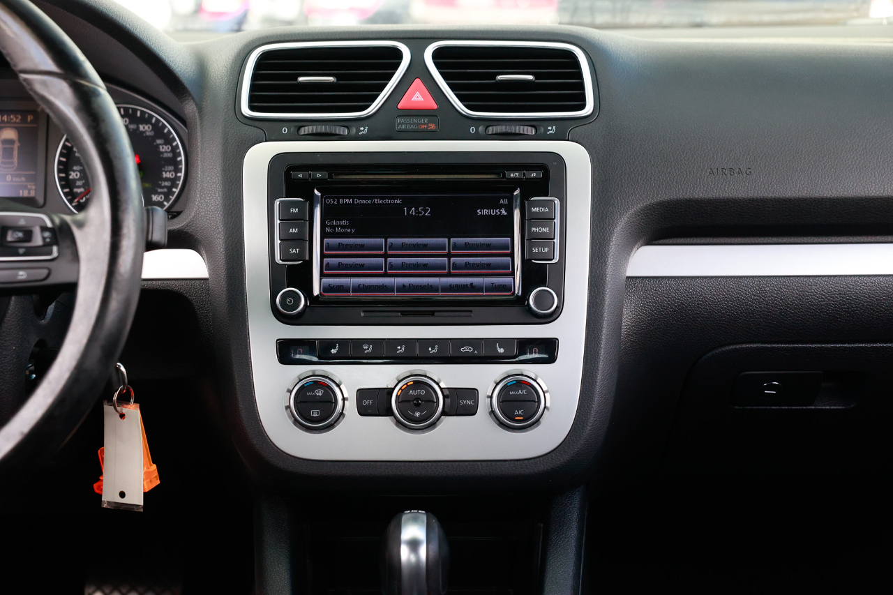 Volkswagen Eos  2013 Volkswagen Eos  2013