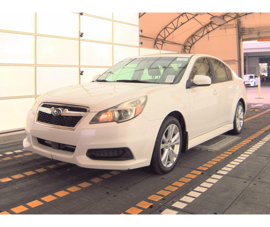 2013 Subaru Legacy Premium photo 2
