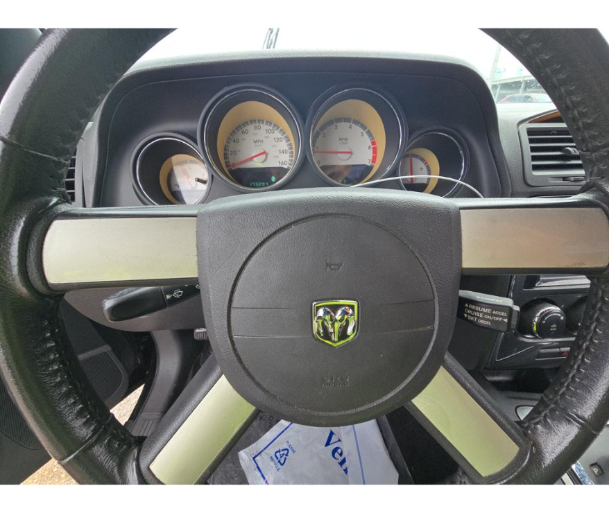 2010 Dodge Challenger R/T photo 9