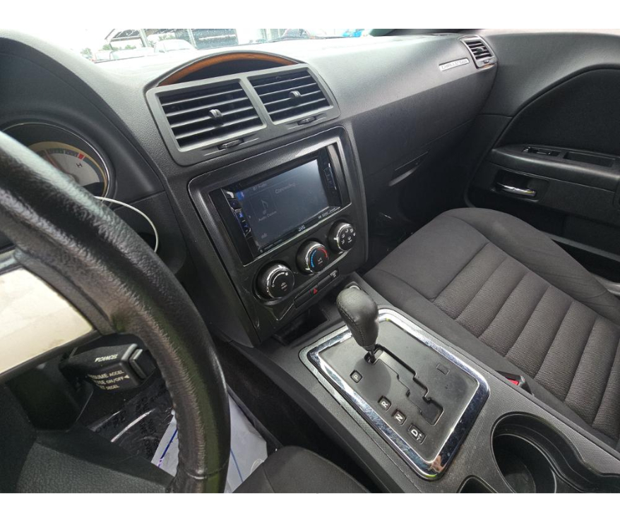 2010 Dodge Challenger R/T photo 10