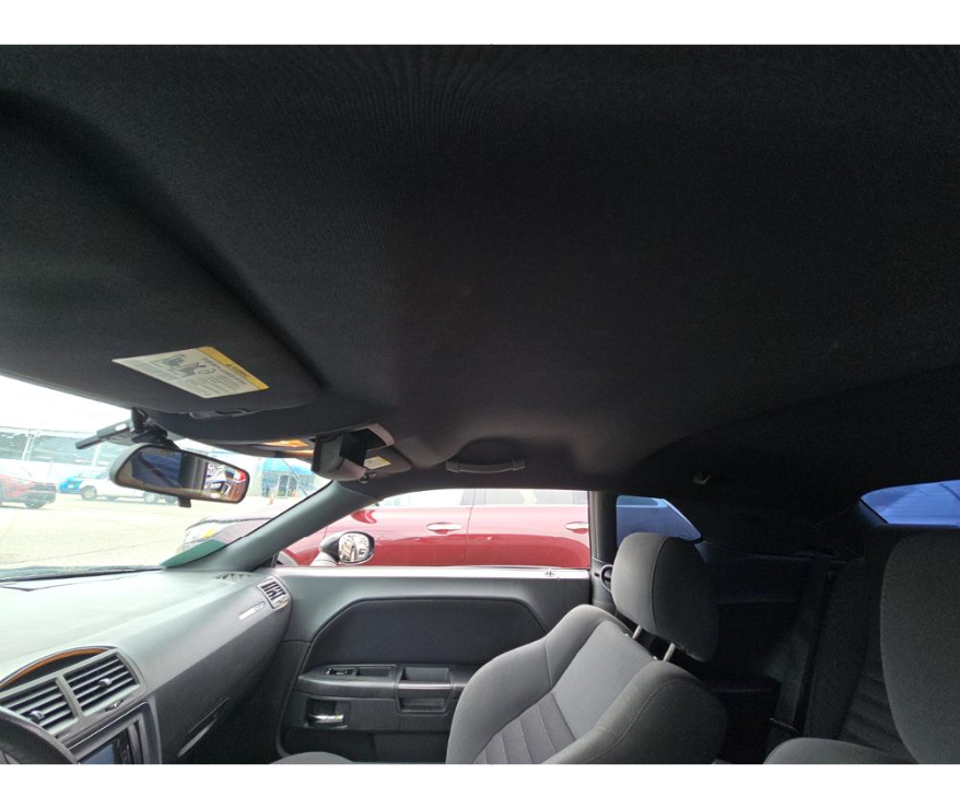 2010 Dodge Challenger R/T photo 12