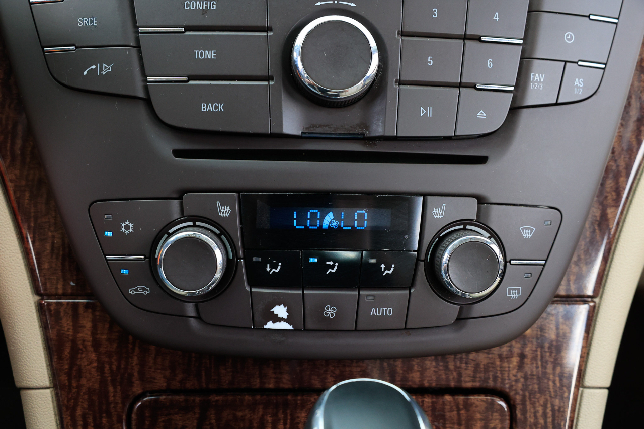 Buick Regal Base 2013 Buick Regal Base 2013