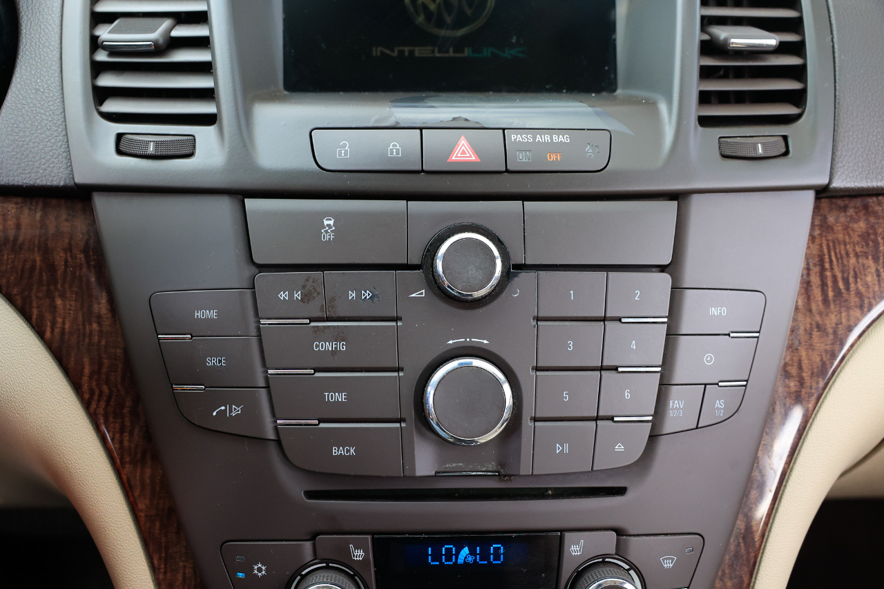 Buick Regal Base 2013 Buick Regal Base 2013