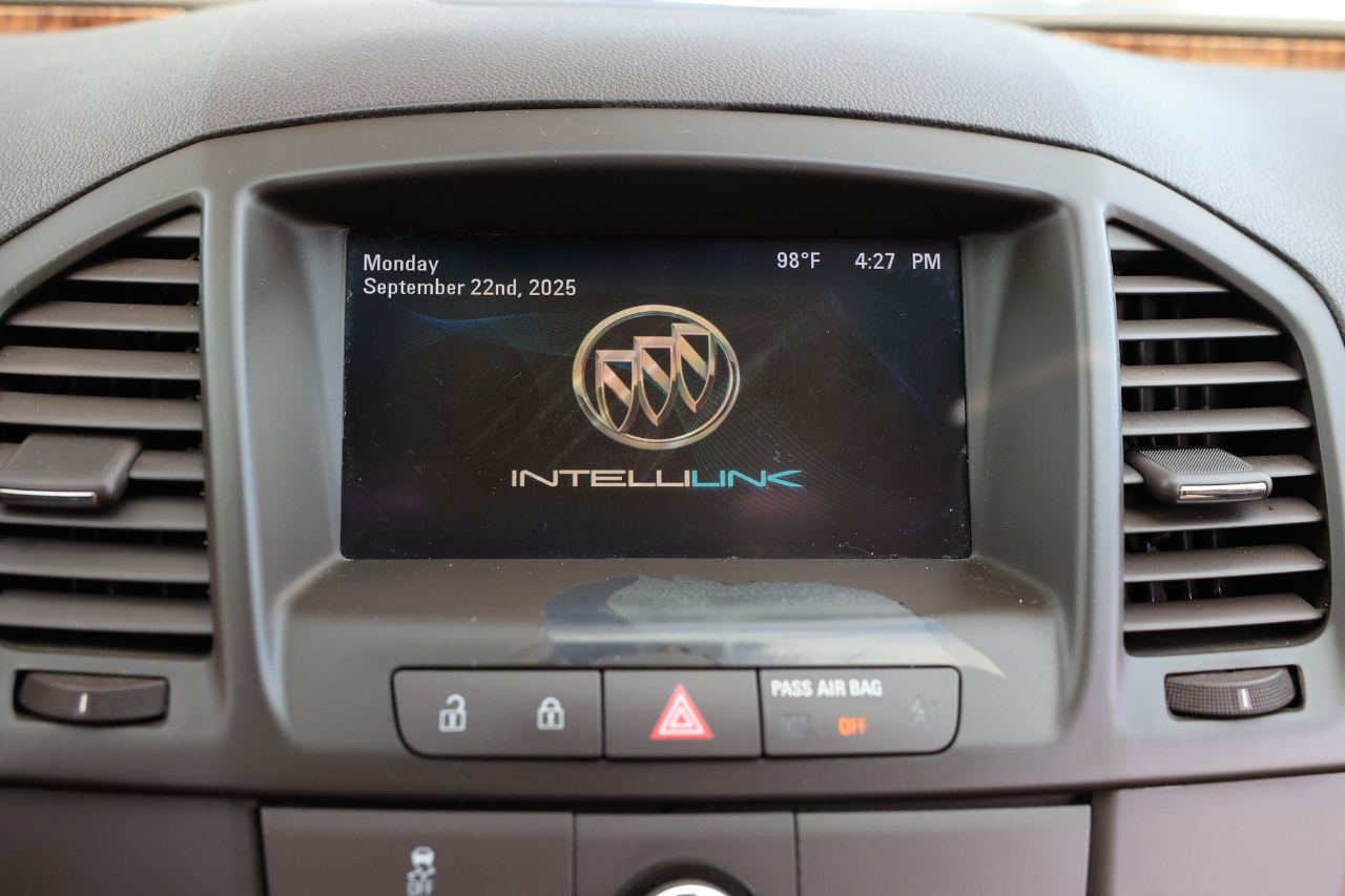 Buick Regal Base 2013 Buick Regal Base 2013