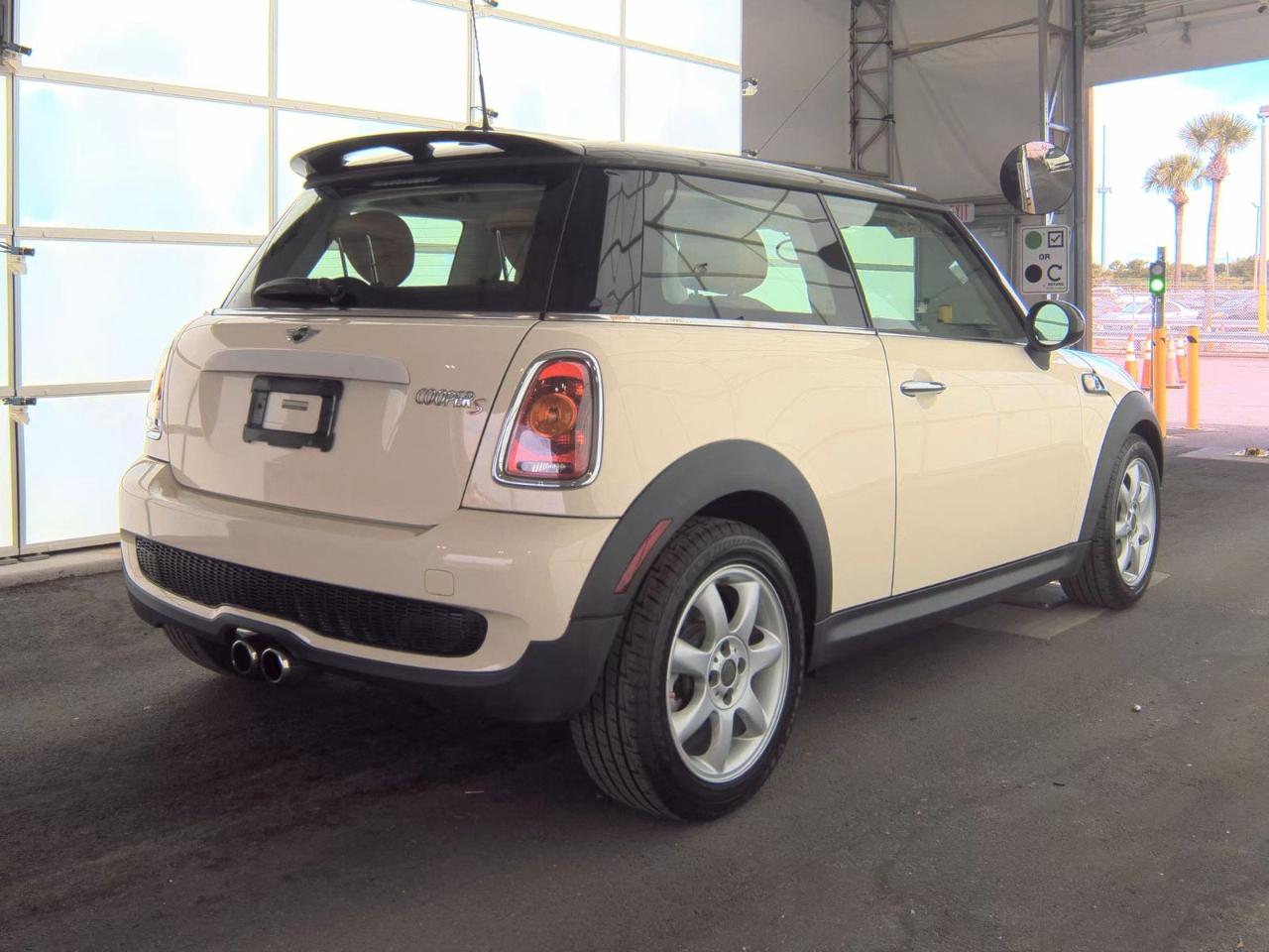 MINI Cooper Hardtop  2010