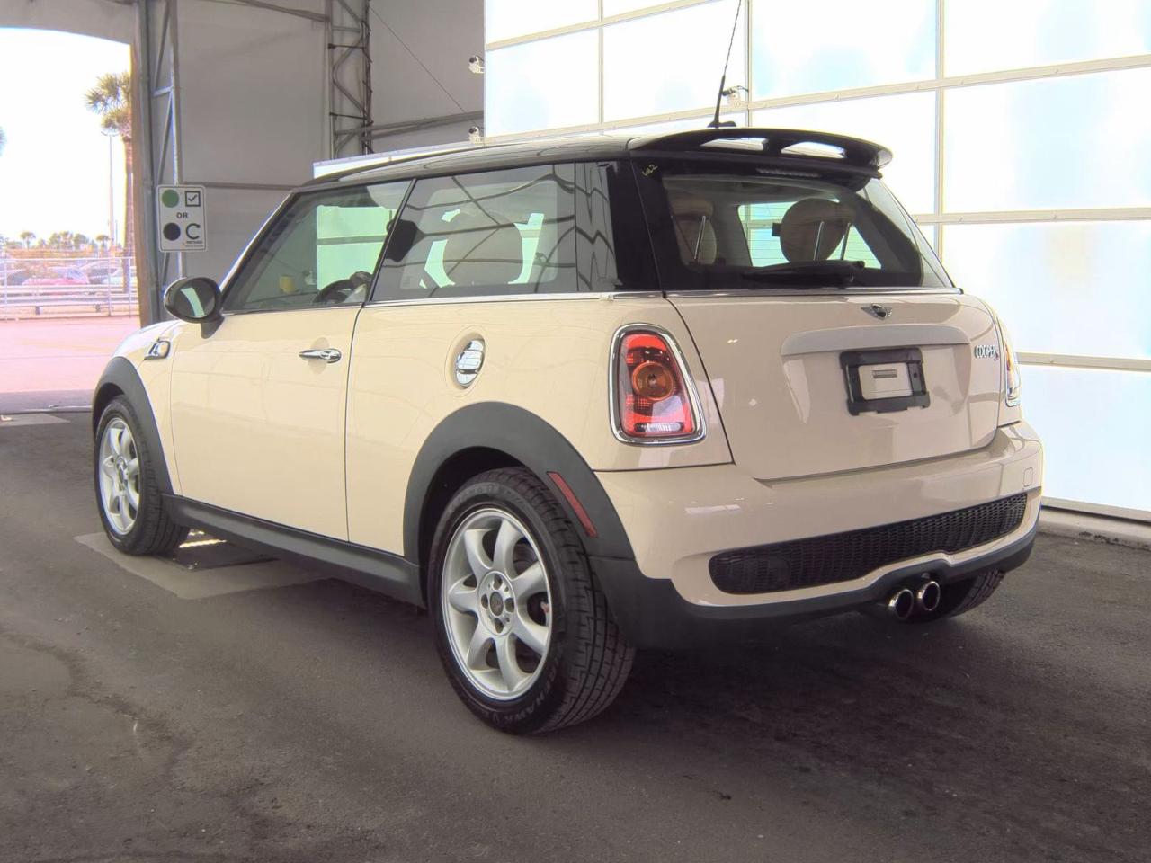 MINI Cooper Hardtop  2010