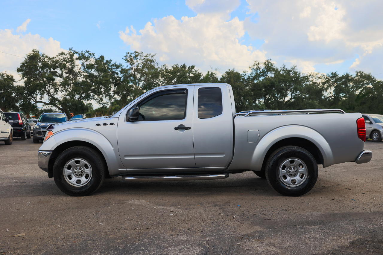 2008 Nissan Frontier SE photo 3
