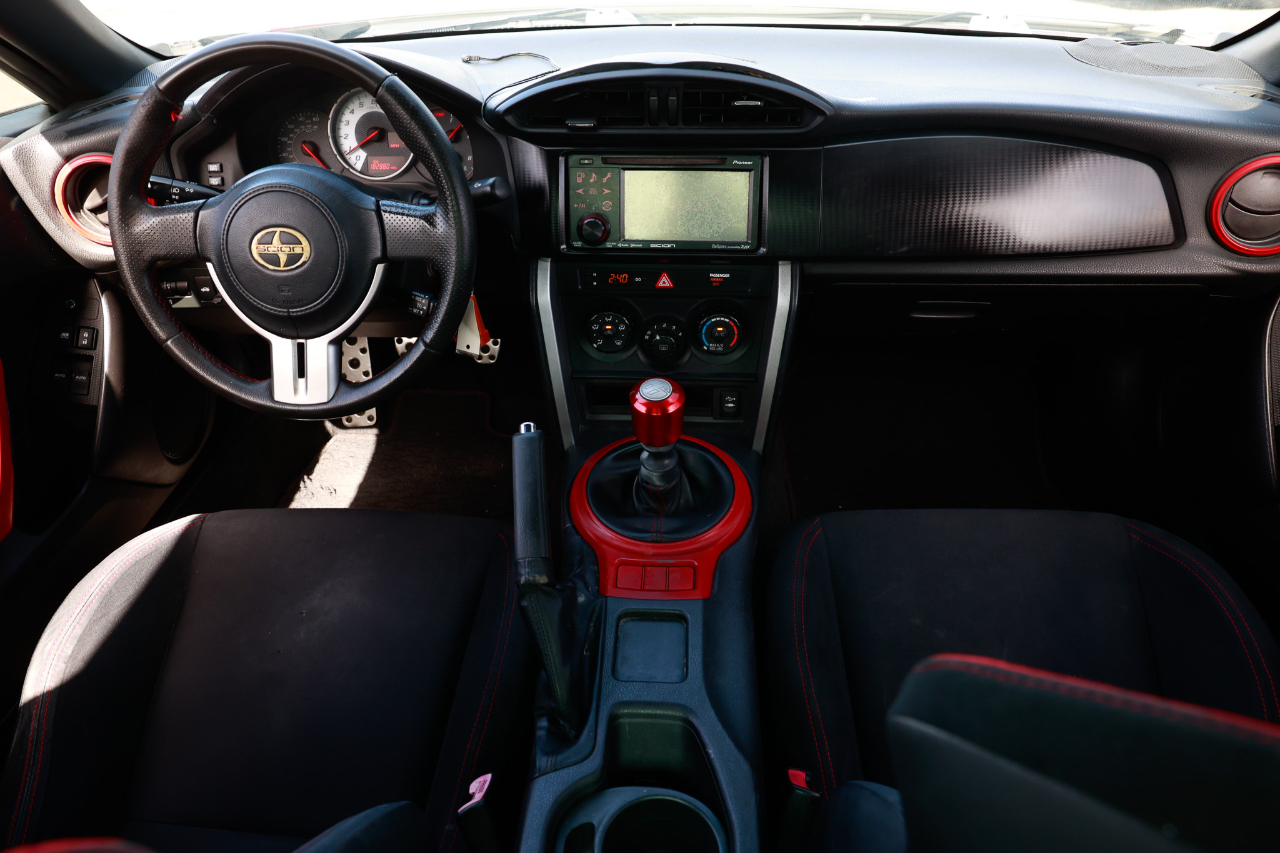 2013 Scion FR-S photo 2