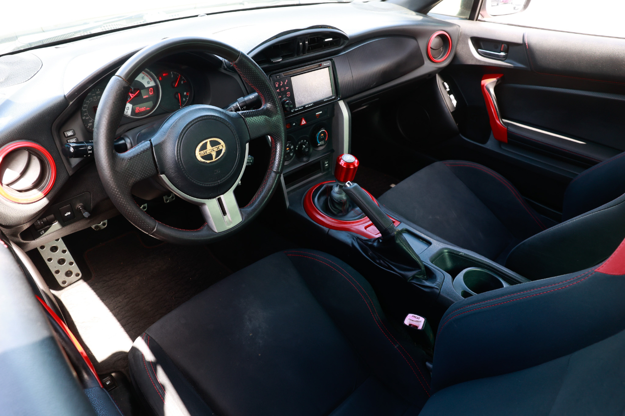 2013 Scion FR-S photo 4