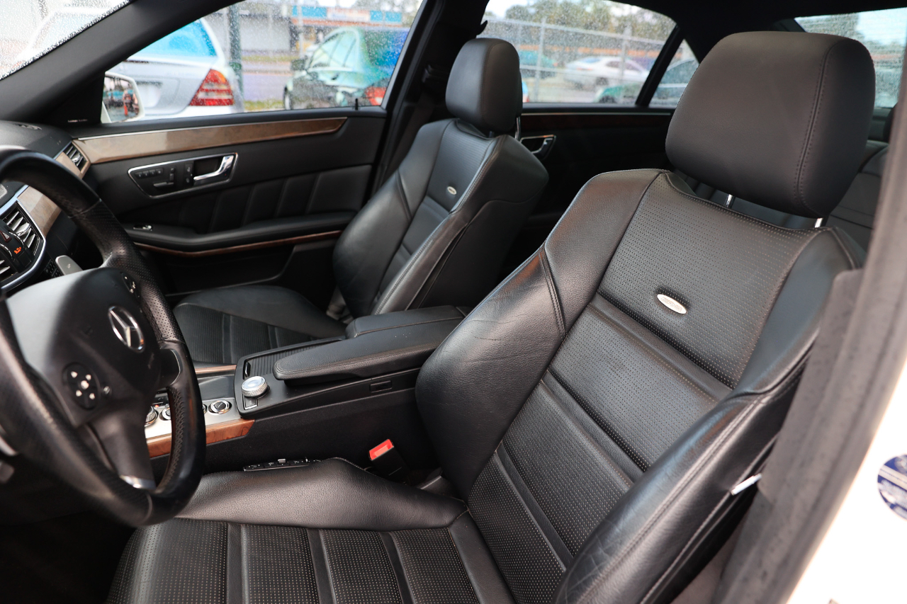 2010 Mercedes Benz E 63 AMG photo 4
