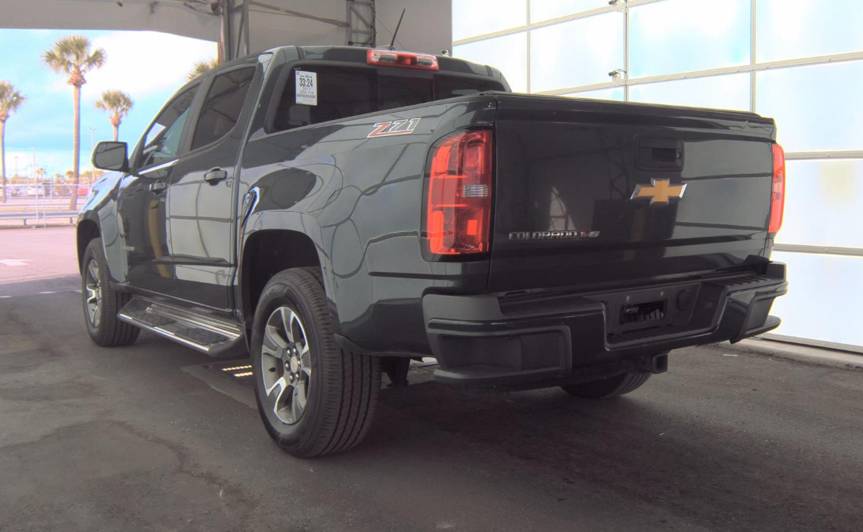 2017 Chevrolet Colorado Z71 photo 3