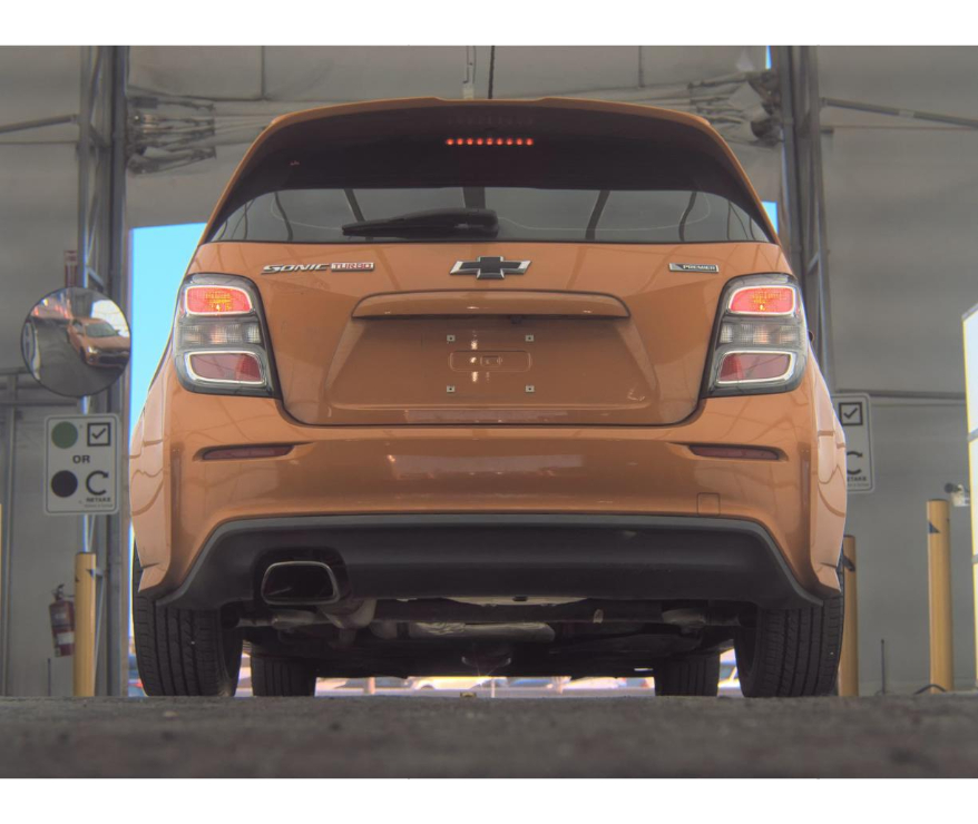 2018 Chevrolet Sonic Premier photo 4