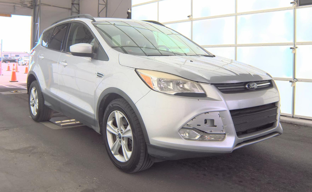 2014 Ford Escape SE photo 2