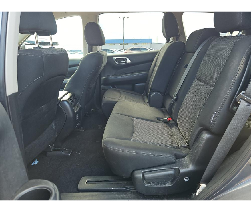 2018 Nissan Pathfinder SV photo 6