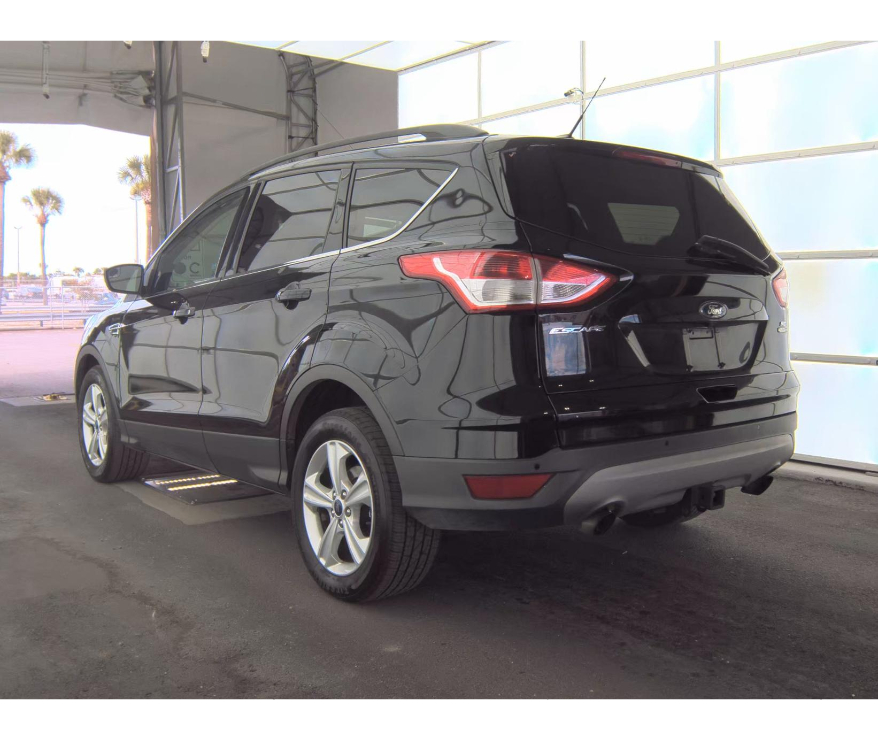 2016 Ford Escape SE photo 2