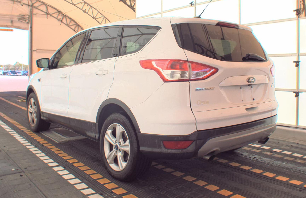 2016 Ford Escape SE photo 4