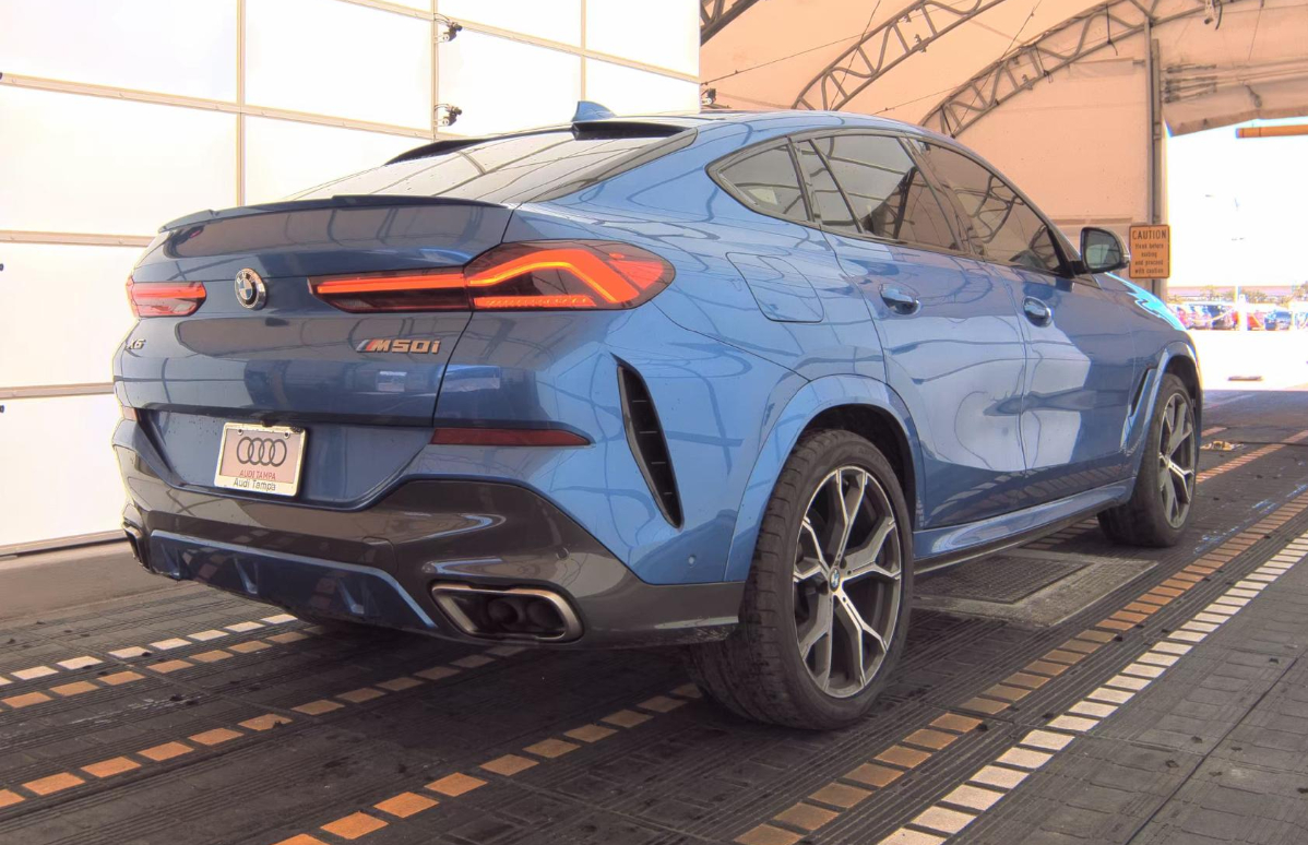 2020 Bmw X6 M50i photo 2