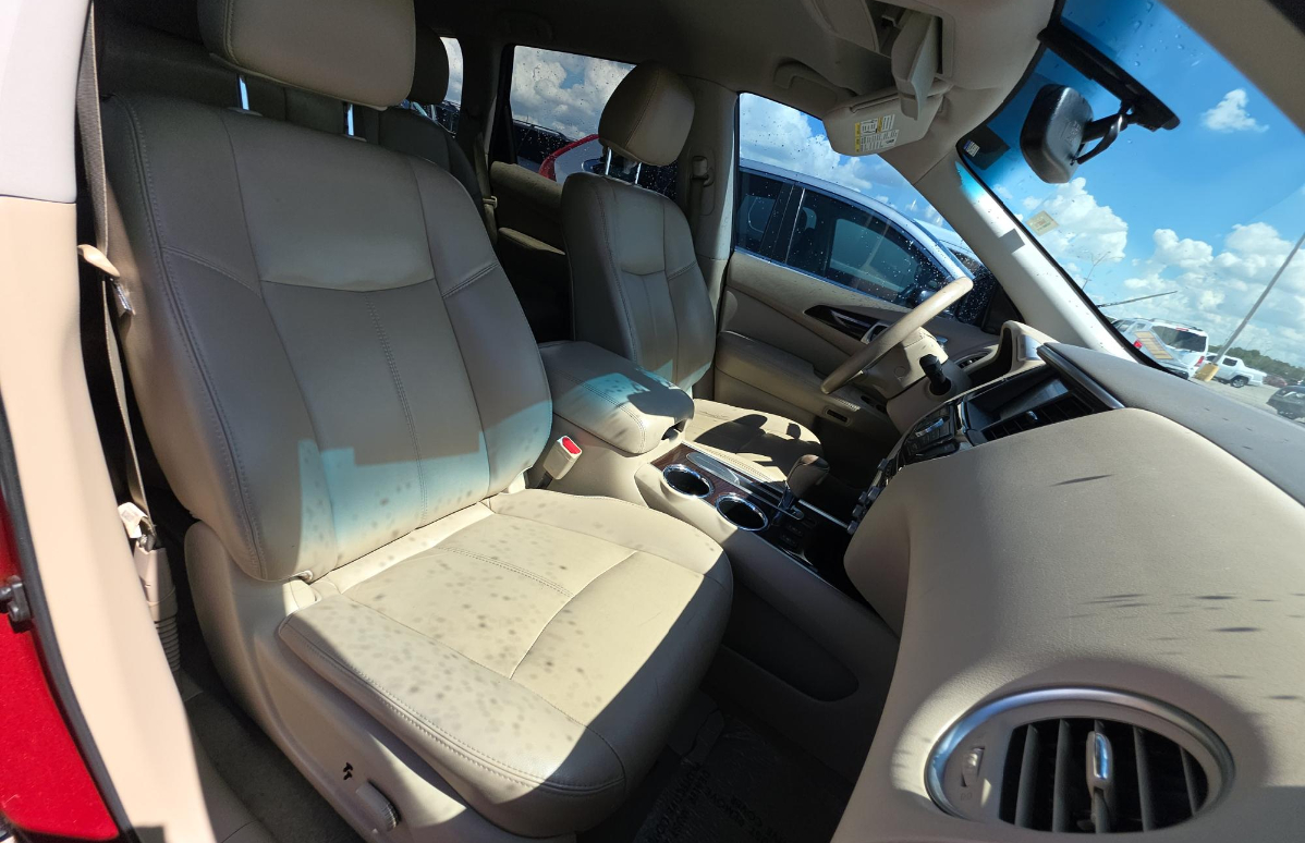 2015 Nissan Pathfinder SL photo 6