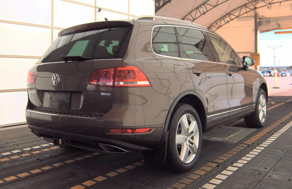2013 Volkswagen Touareg TDI photo 4