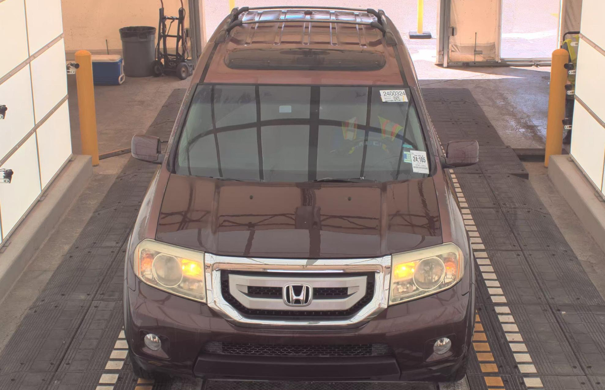 2011 Honda Pilot Touring photo 2