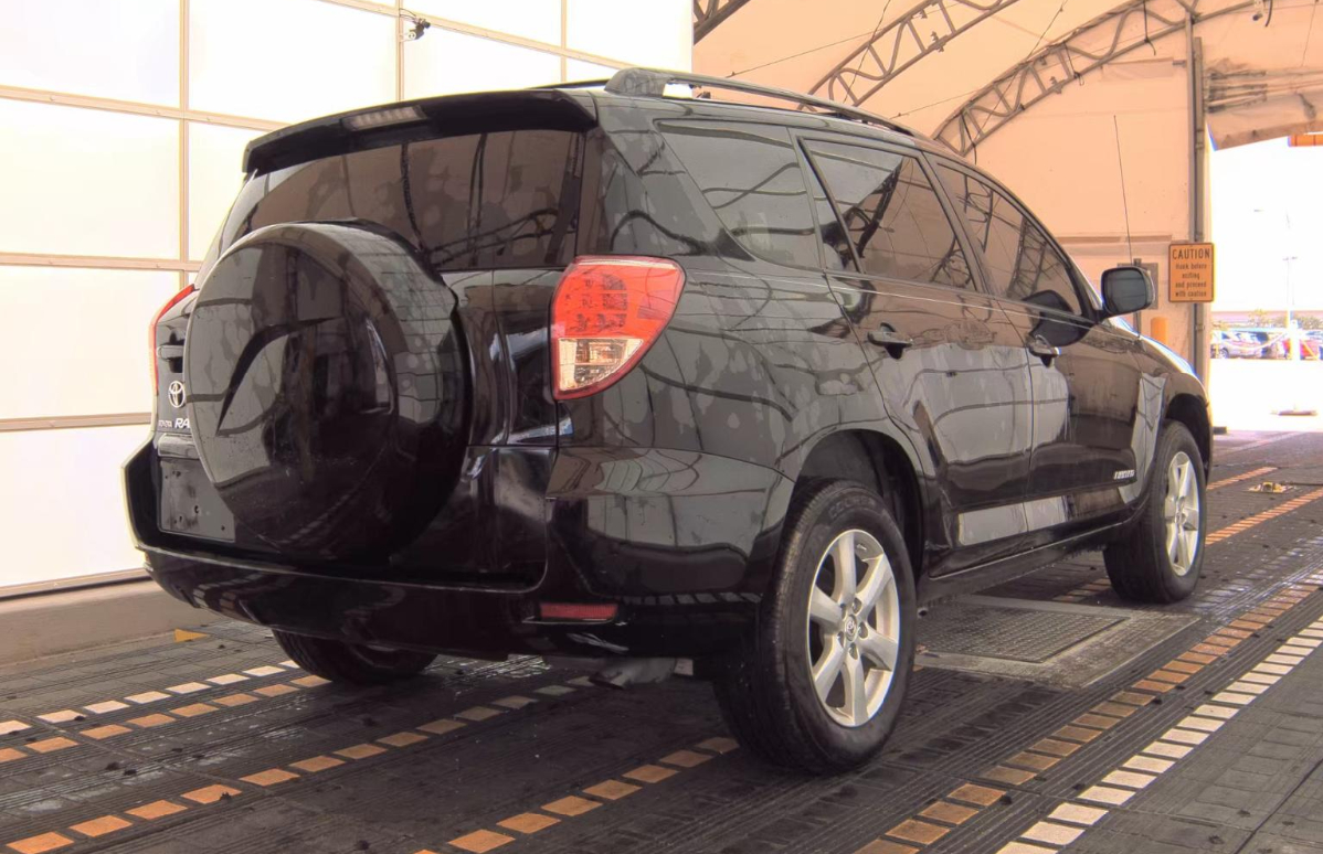 2007 Toyota RAV4 Limited photo 3