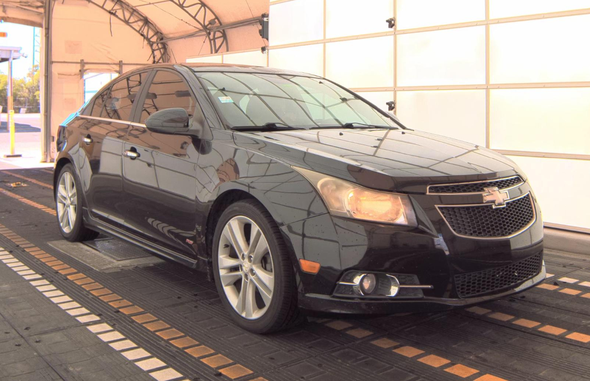 2014 Chevrolet Cruze LTZ photo 3