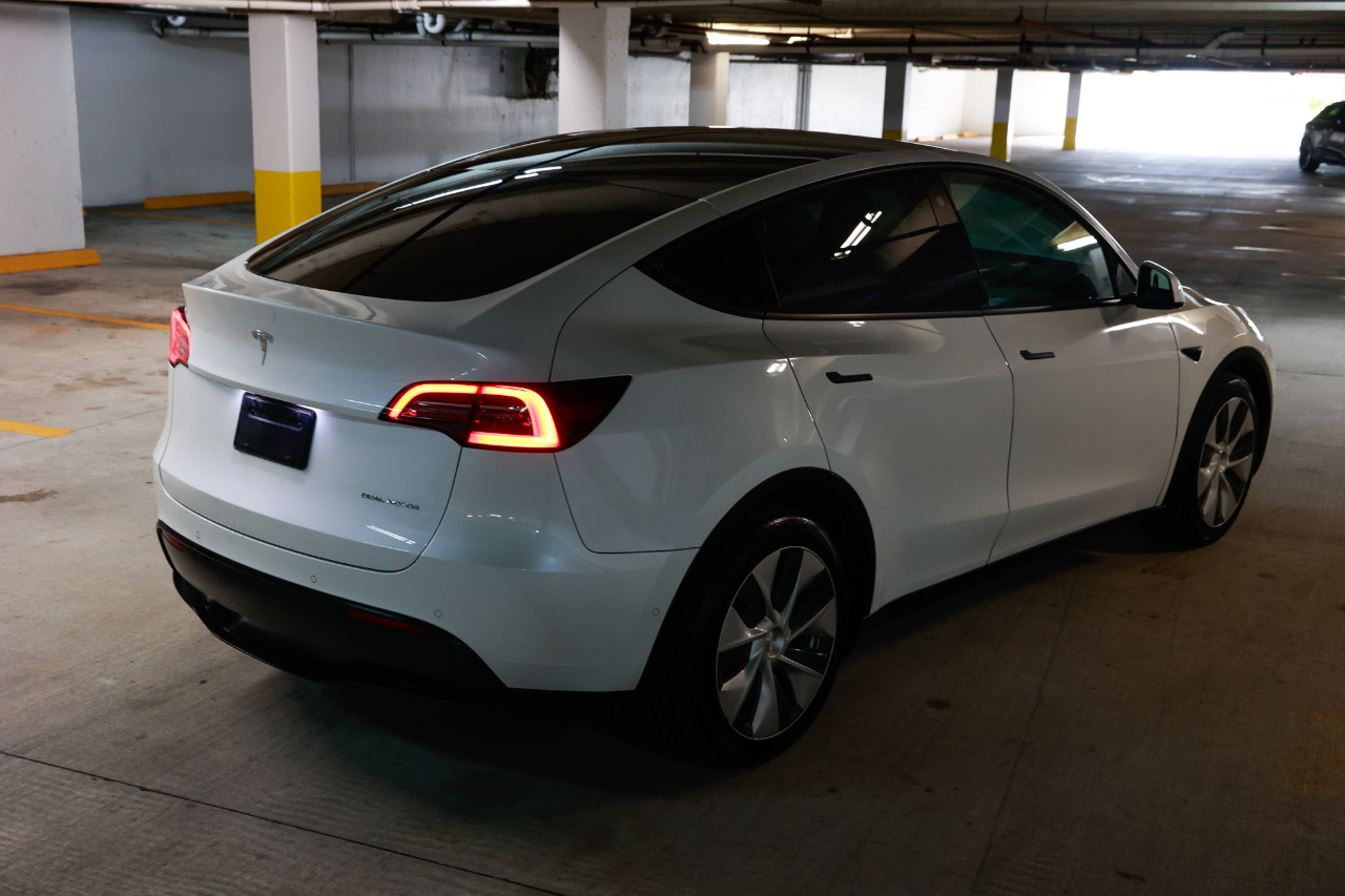 2022 Tesla Model Y photo 10