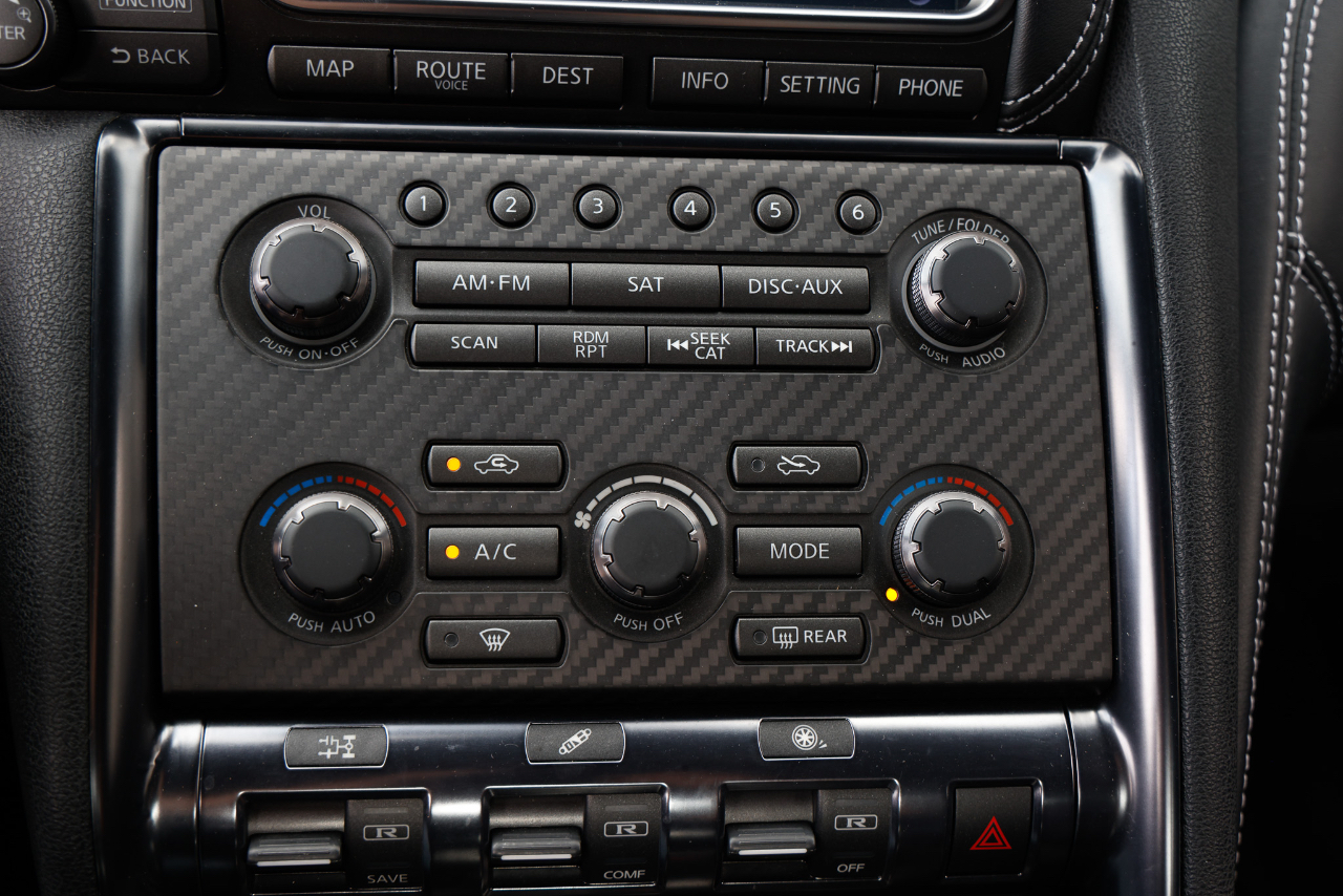 Nissan GT-R Premium 2016 Nissan GT-R Premium 2016