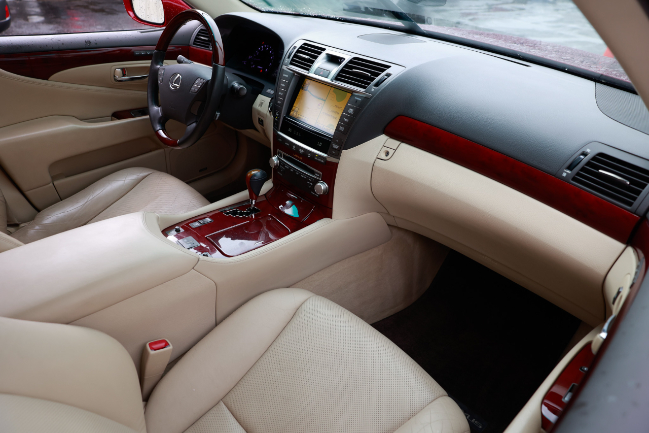 Lexus LS 460  2010 Lexus LS 460  2010