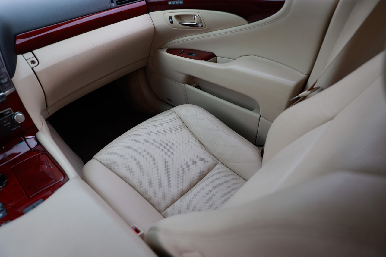 Lexus LS 460  2010 Lexus LS 460  2010