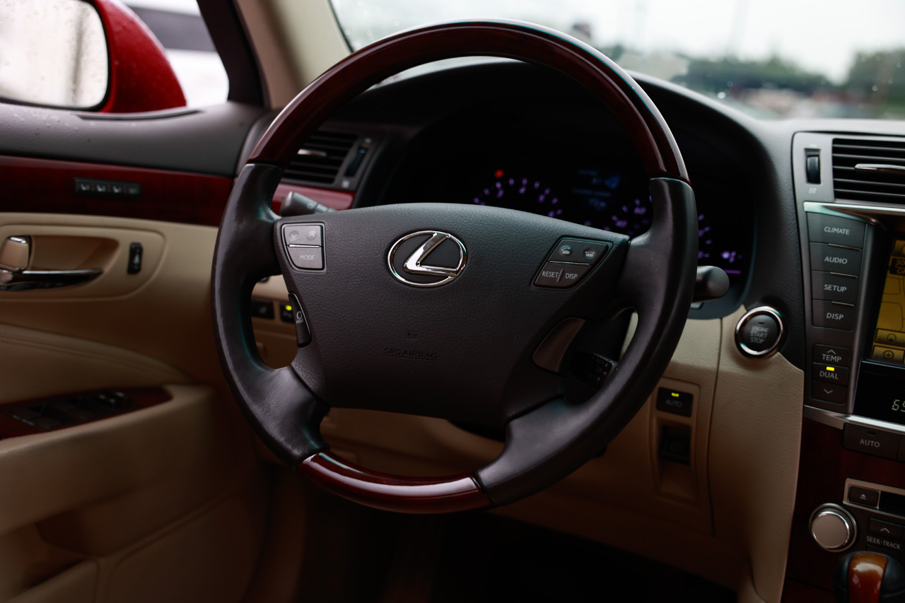 Lexus LS 460  2010 Lexus LS 460  2010