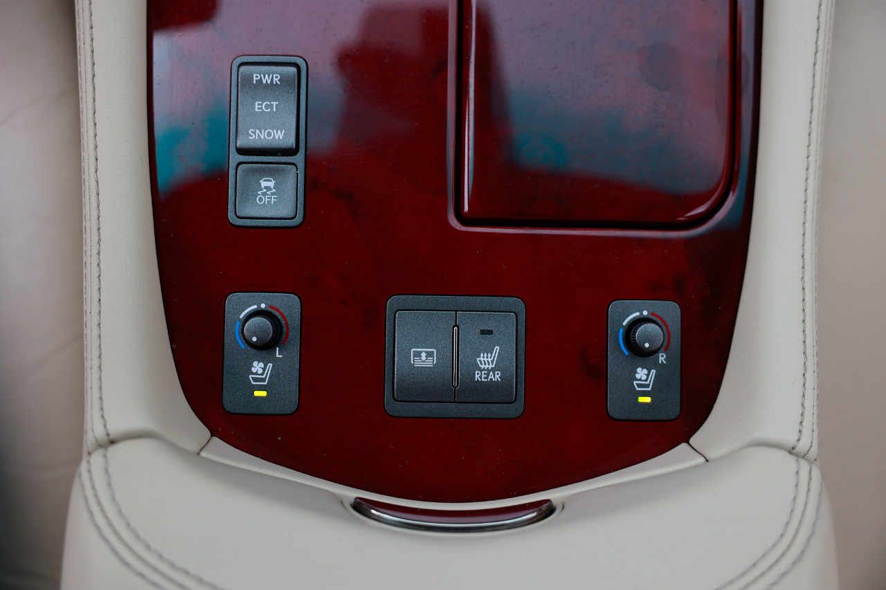 Lexus LS 460  2010 Lexus LS 460  2010