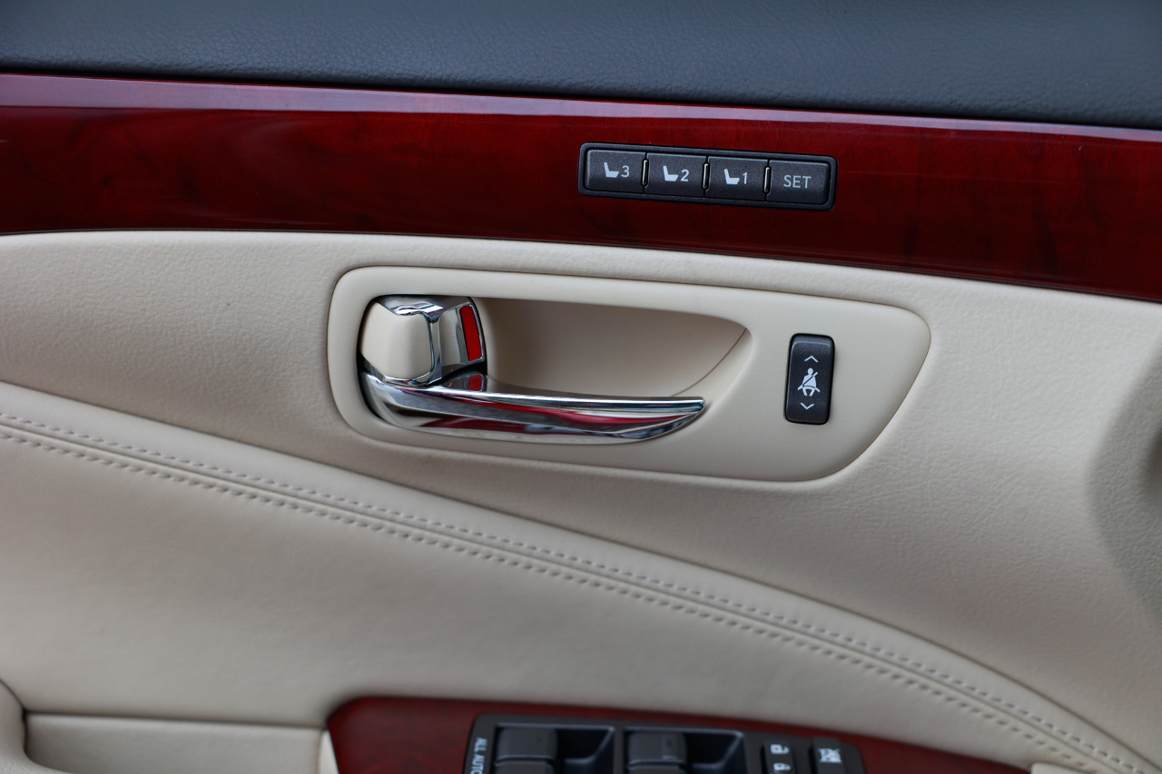 Lexus LS 460  2010 Lexus LS 460  2010