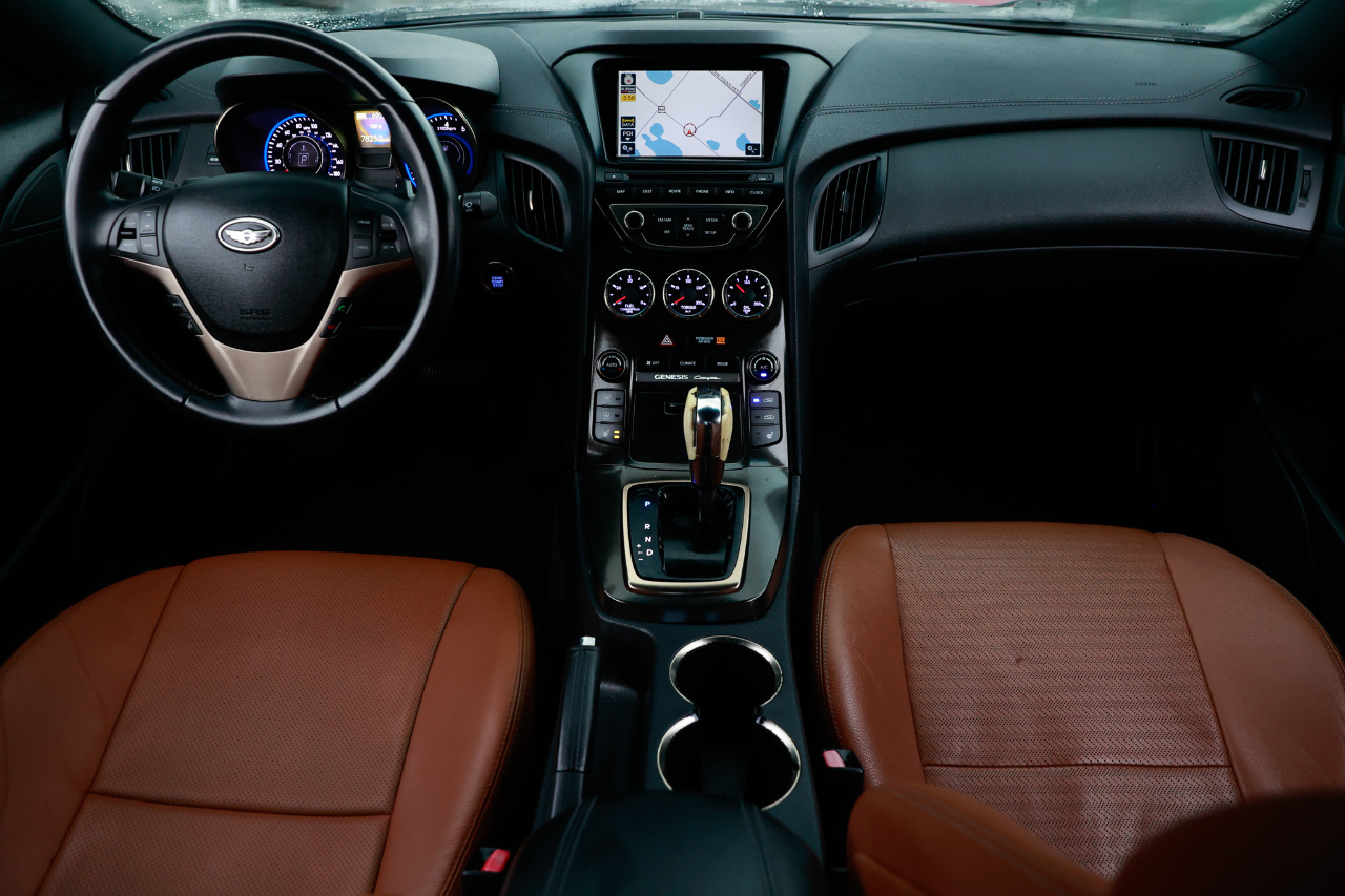 Hyundai Genesis Coupe  2013 Hyundai Genesis Coupe  2013