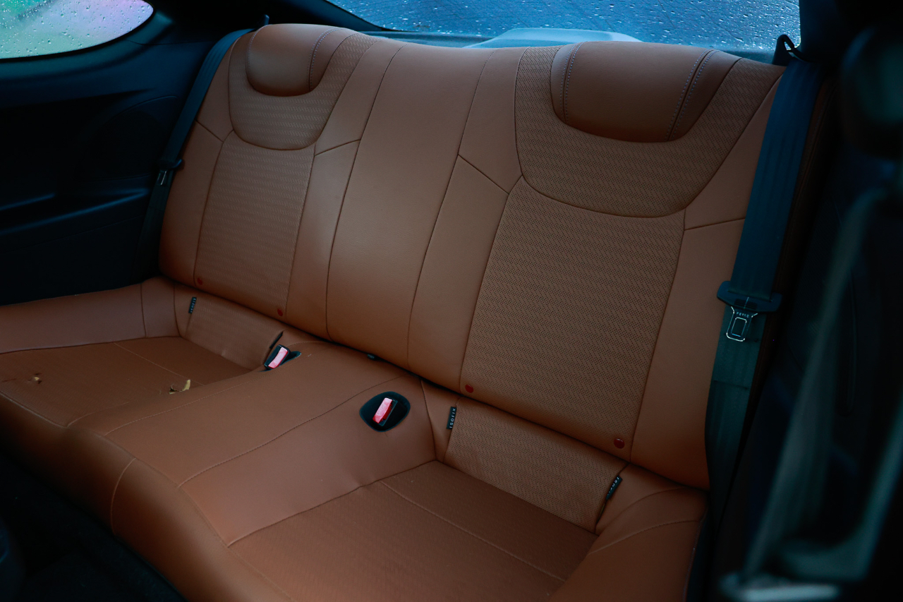 Hyundai Genesis Coupe  2013 Hyundai Genesis Coupe  2013