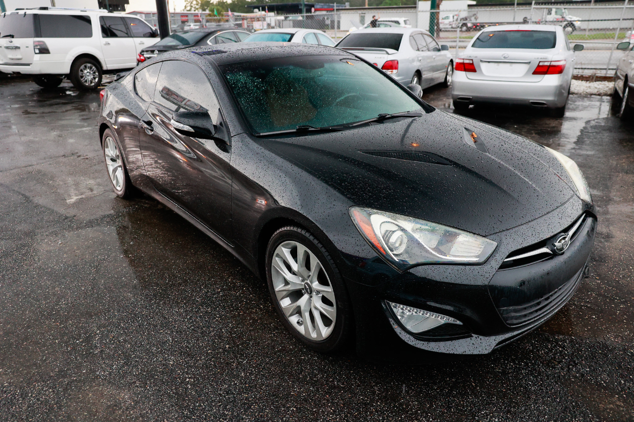 Hyundai Genesis Coupe  2013 Hyundai Genesis Coupe  2013
