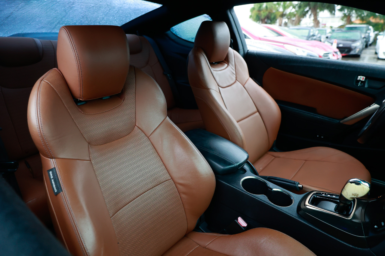 Hyundai Genesis Coupe  2013 Hyundai Genesis Coupe  2013