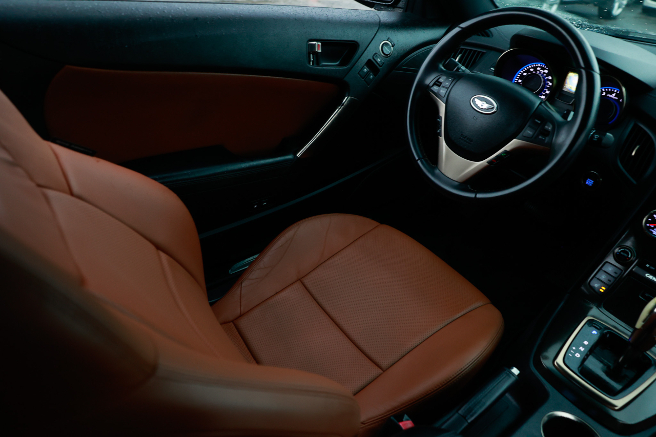 Hyundai Genesis Coupe  2013 Hyundai Genesis Coupe  2013