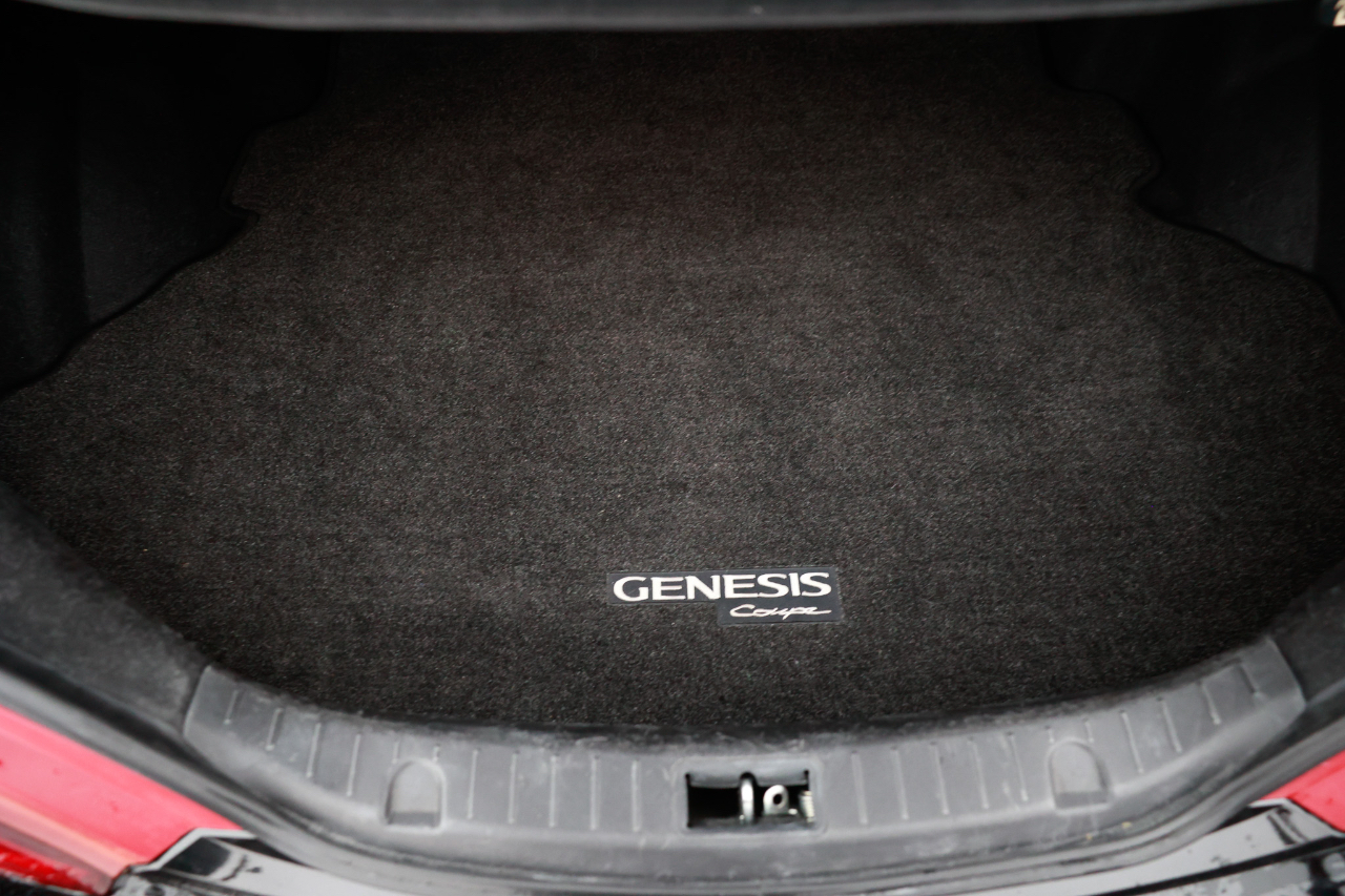 Hyundai Genesis Coupe  2013 Hyundai Genesis Coupe  2013