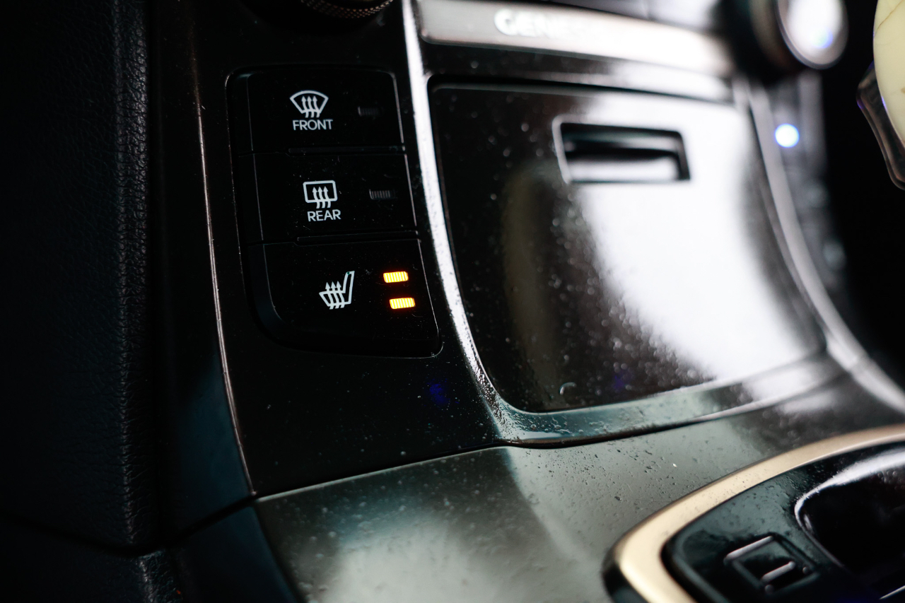 Hyundai Genesis Coupe  2013 Hyundai Genesis Coupe  2013