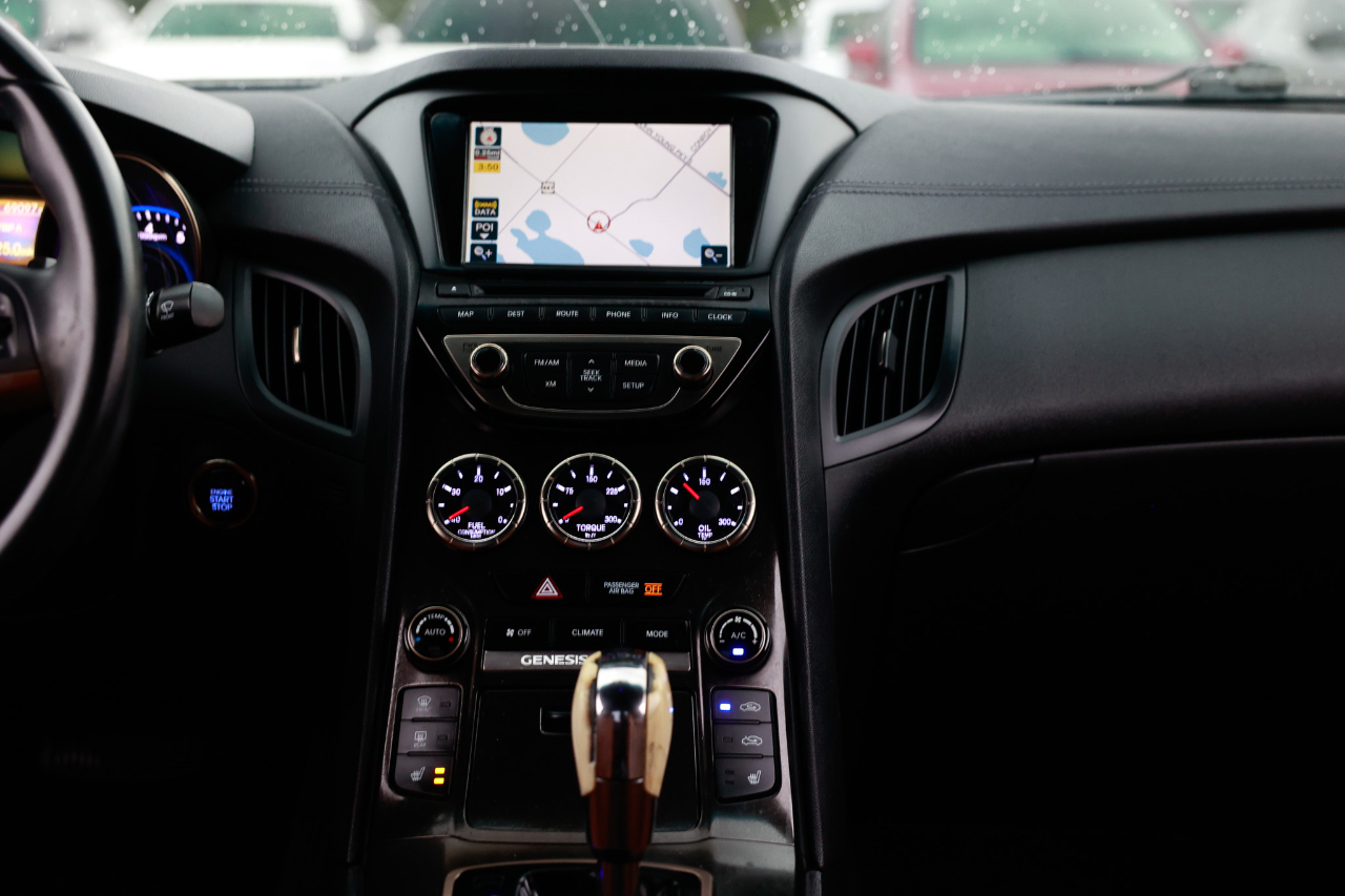 Hyundai Genesis Coupe  2013 Hyundai Genesis Coupe  2013