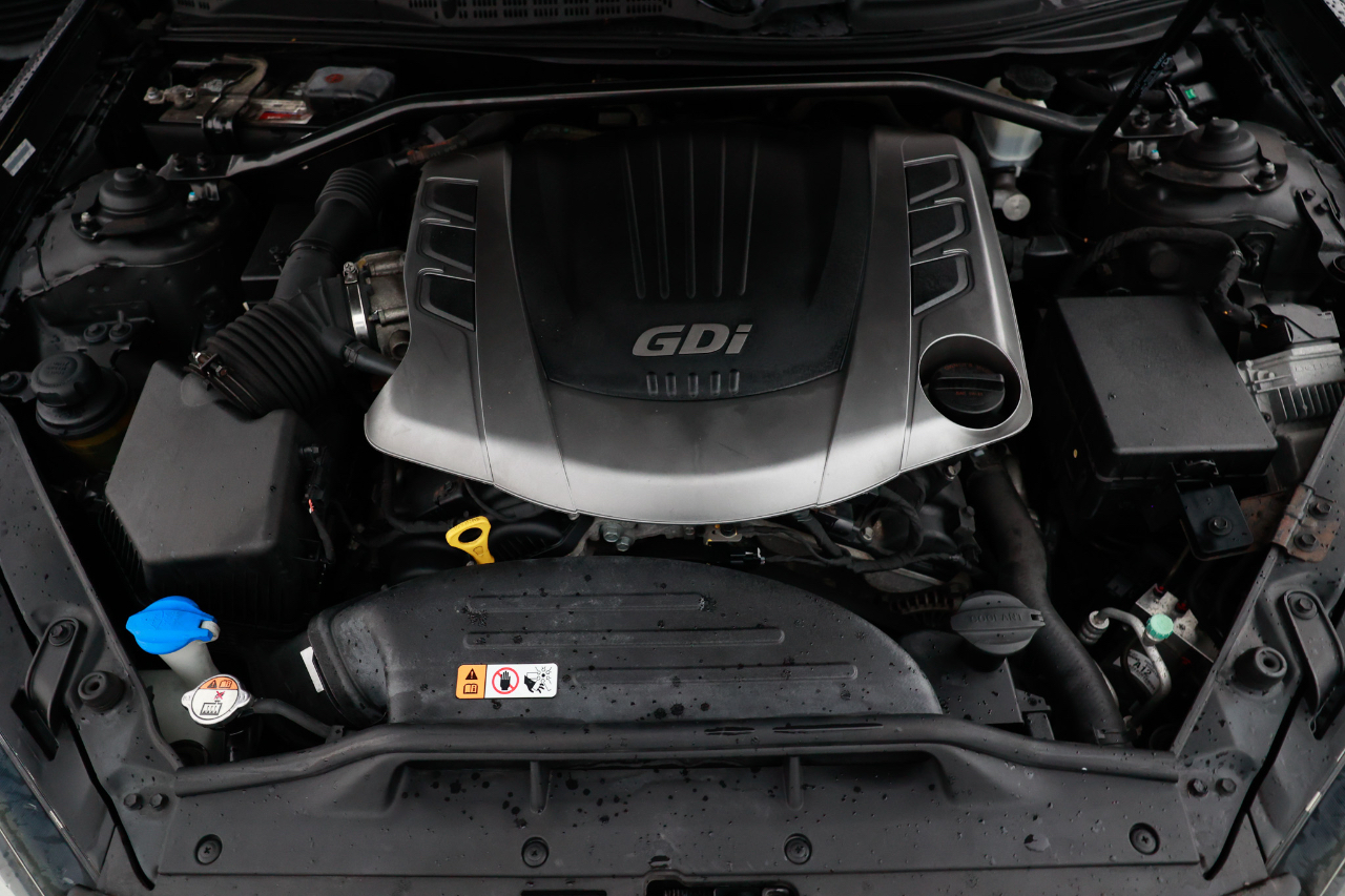 Hyundai Genesis Coupe  2013 Hyundai Genesis Coupe  2013