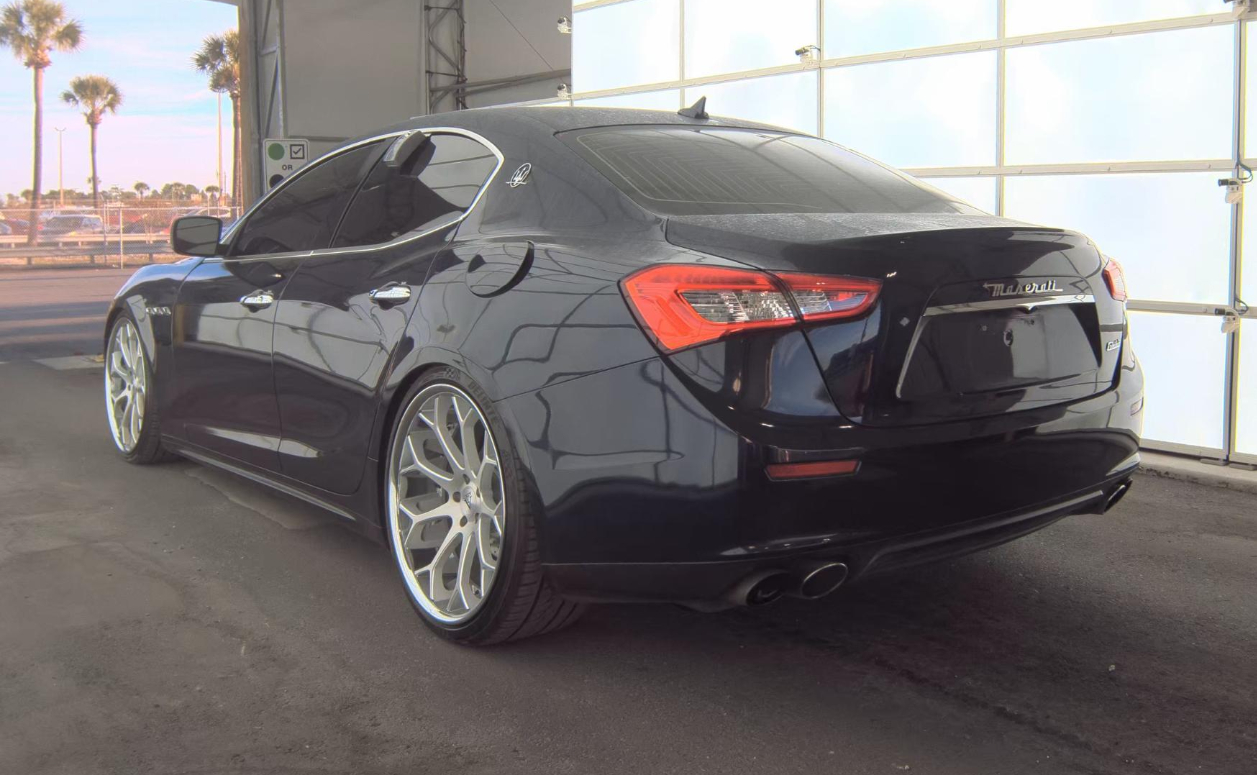 Maserati Ghibli  2016 Maserati Ghibli  2016