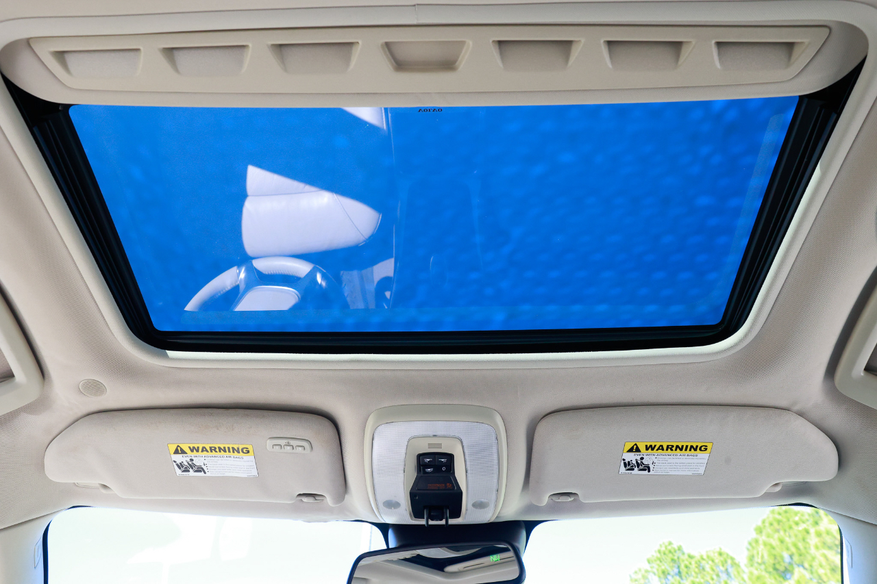 Volvo XC70  2013 Volvo XC70  2013